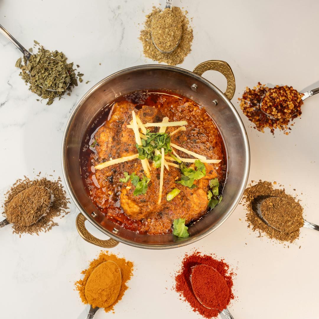 المطبخ الخليجي: نكهات أصيلة وتوابل مميزة تشكل هوية المطبخ الخليجي في العالم العربي